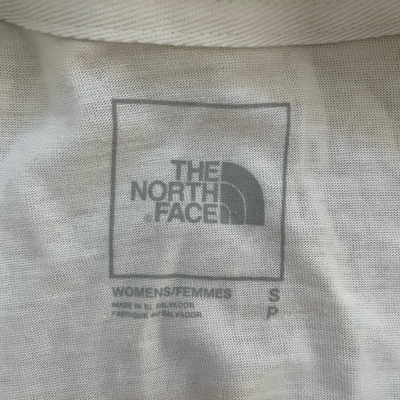 NWT white cropped north face tee - Picture 3 of 4